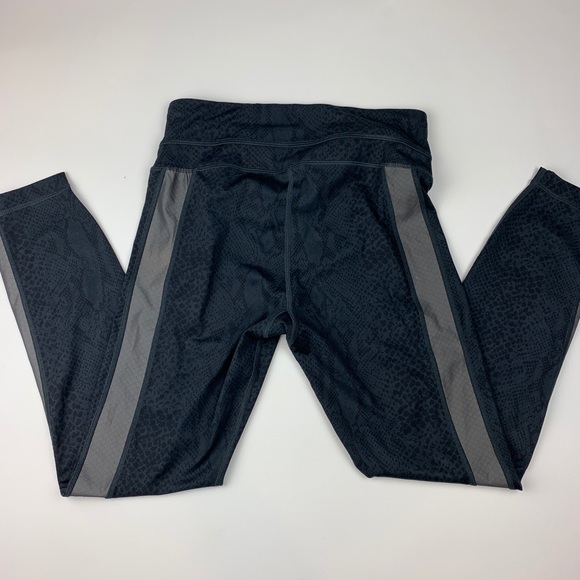 🎉SOLD🎉Lululemon Sz 6 Gray Snakeskin Leggings - Picture 4 of 8
